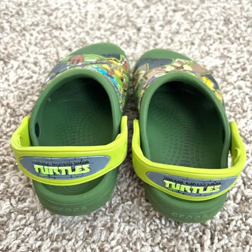 Size 8 / Toddler Boy Ninja Turtles Crocs